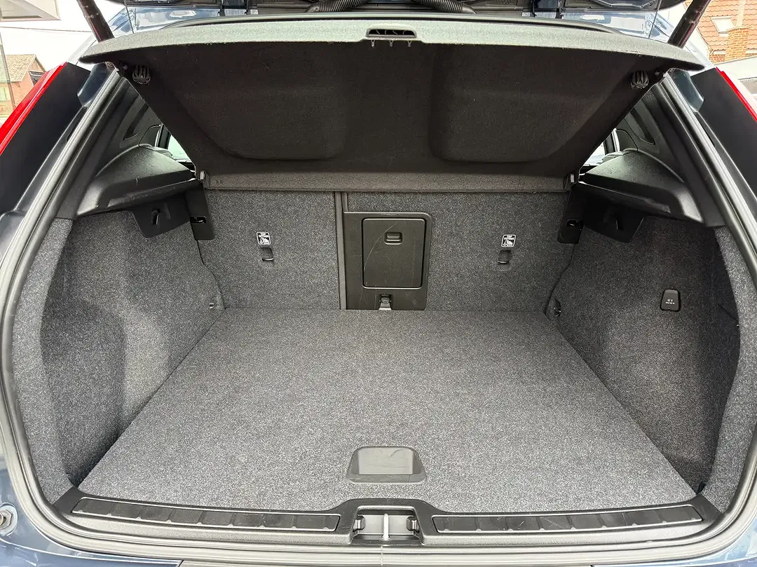 Volvo XC40 T2 1.5 - Thumbnail 14