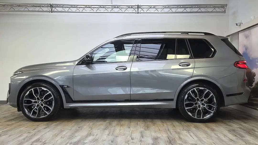 BMW X7 M - foto 2