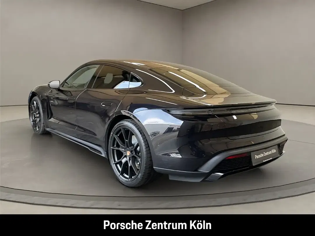 Porsche Taycan GTS - Thumbnail 3