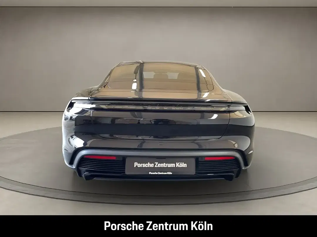 Porsche Taycan GTS - Thumbnail 4