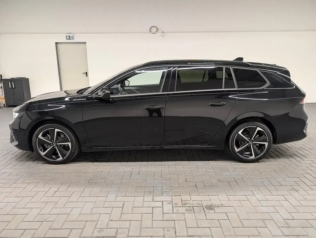 Opel Astra GS - Thumbnail 2