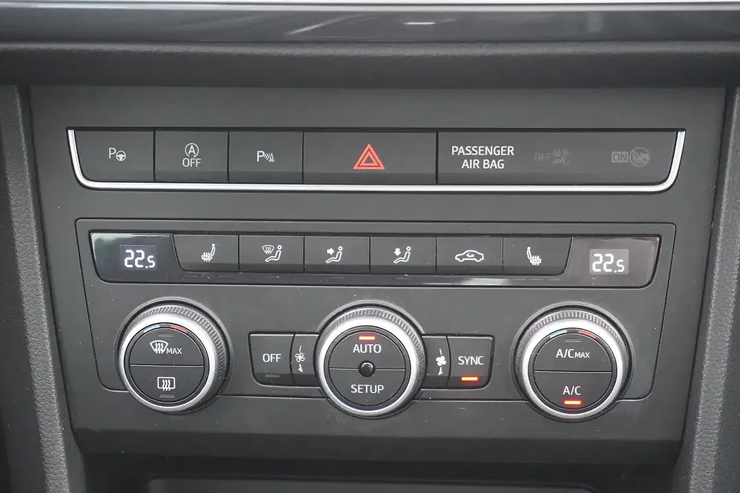 SEAT Ateca 1.5 TSI DSG FR - Thumbnail 14