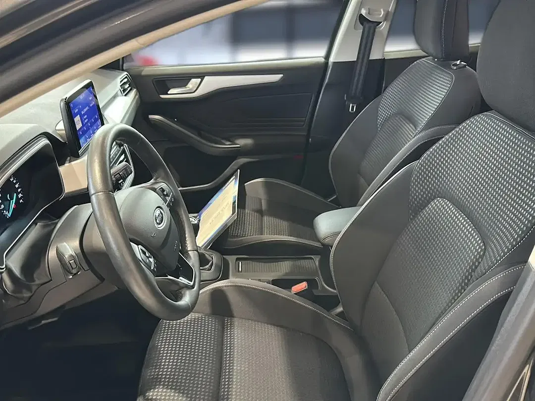 Ford Focus Cool & Connect - Thumbnail 8