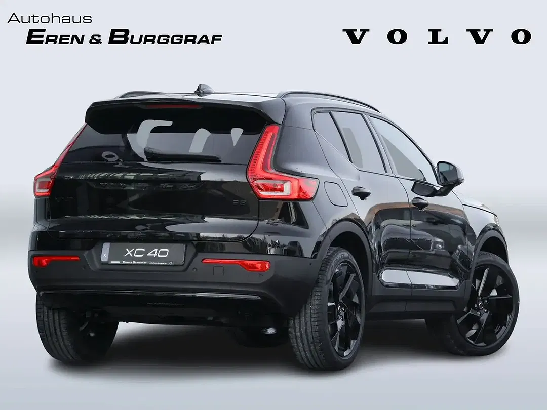 Volvo XC40 Plus Black Edition - foto 2