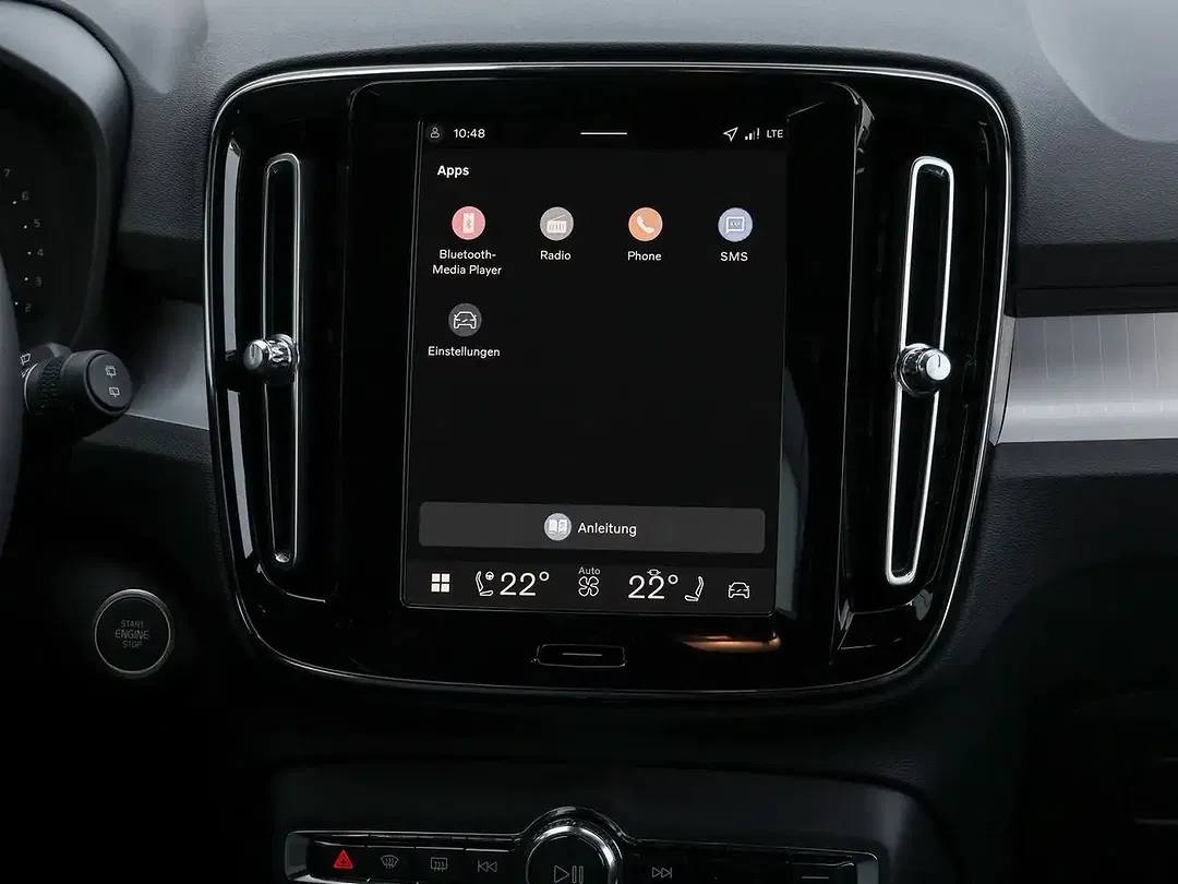 Volvo XC40 Plus Black Edition - Thumbnail 9