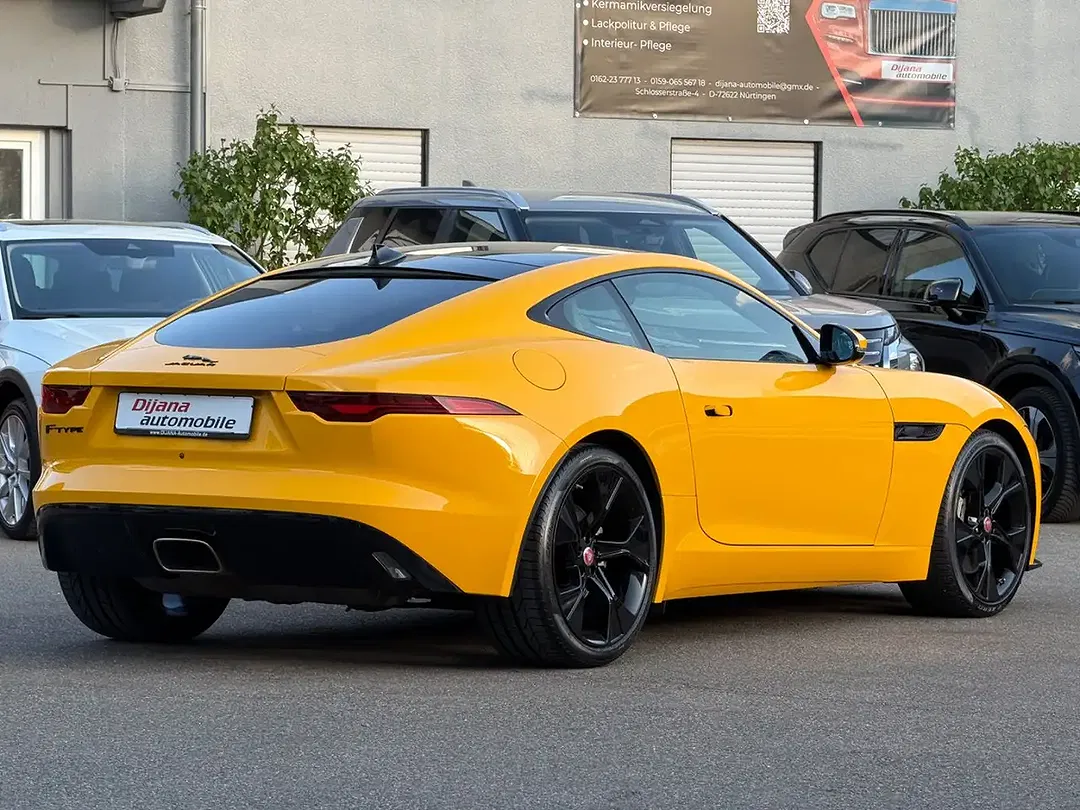 Jaguar F-Type P300 Coupe R-Dynamic - Thumbnail 4