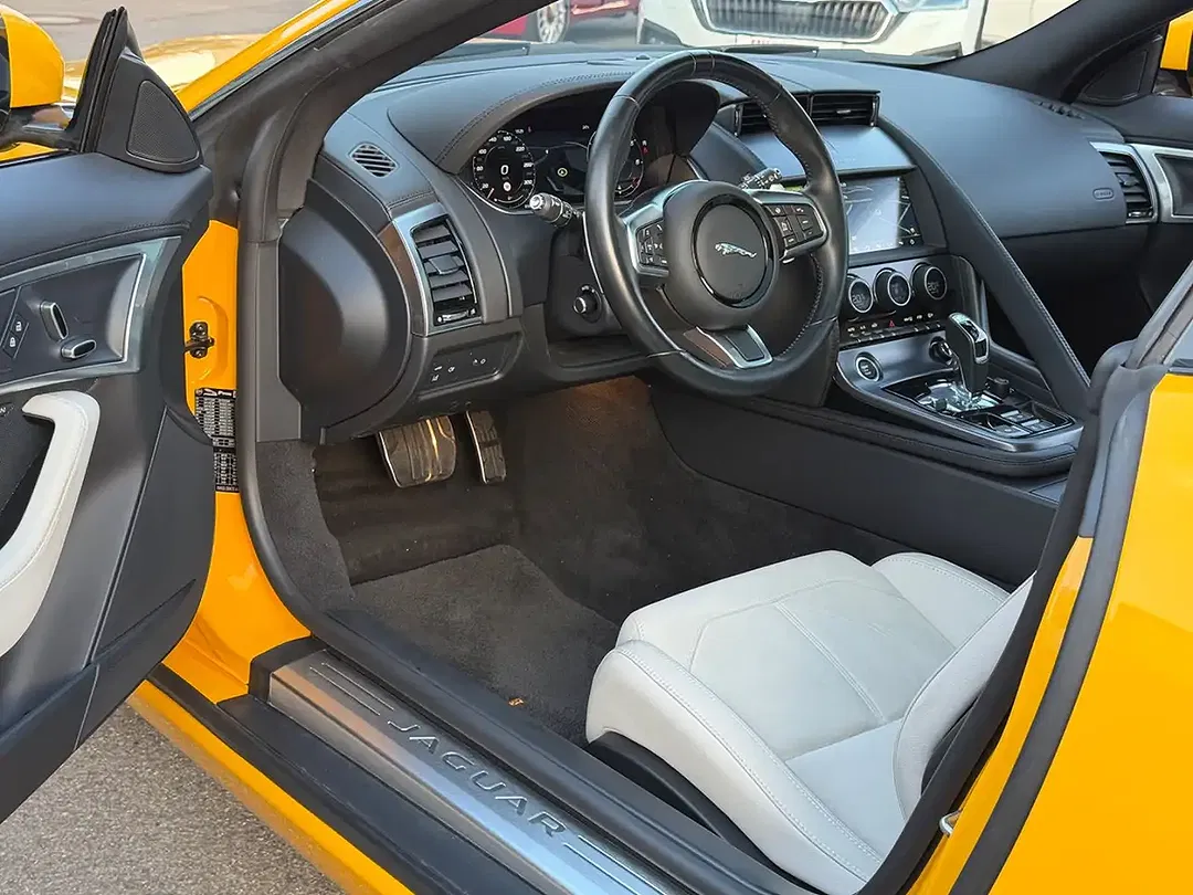 Jaguar F-Type P300 Coupe R-Dynamic - Thumbnail 7