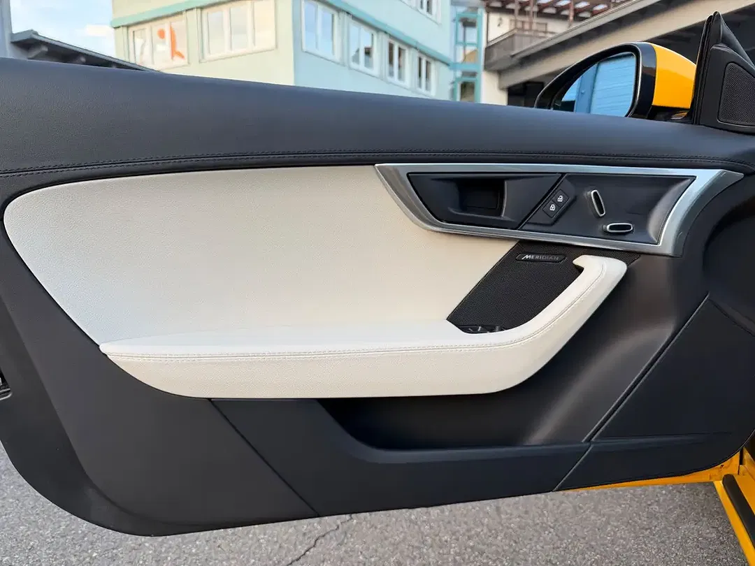 Jaguar F-Type P300 Coupe R-Dynamic - Thumbnail 8