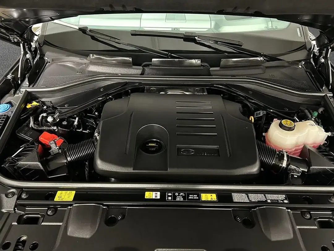 Land Rover Range Rover P550e Hybrid Autobiography - Thumbnail 11