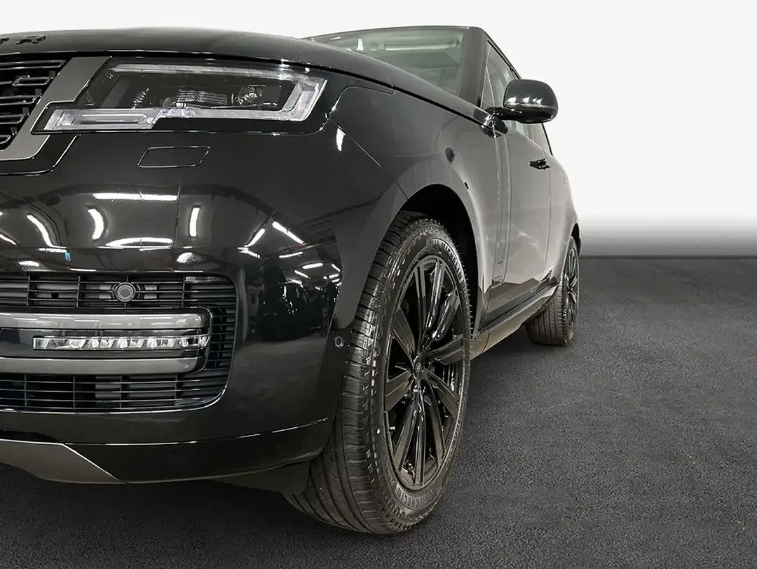 Land Rover Range Rover P550e Hybrid Autobiography - Thumbnail 13