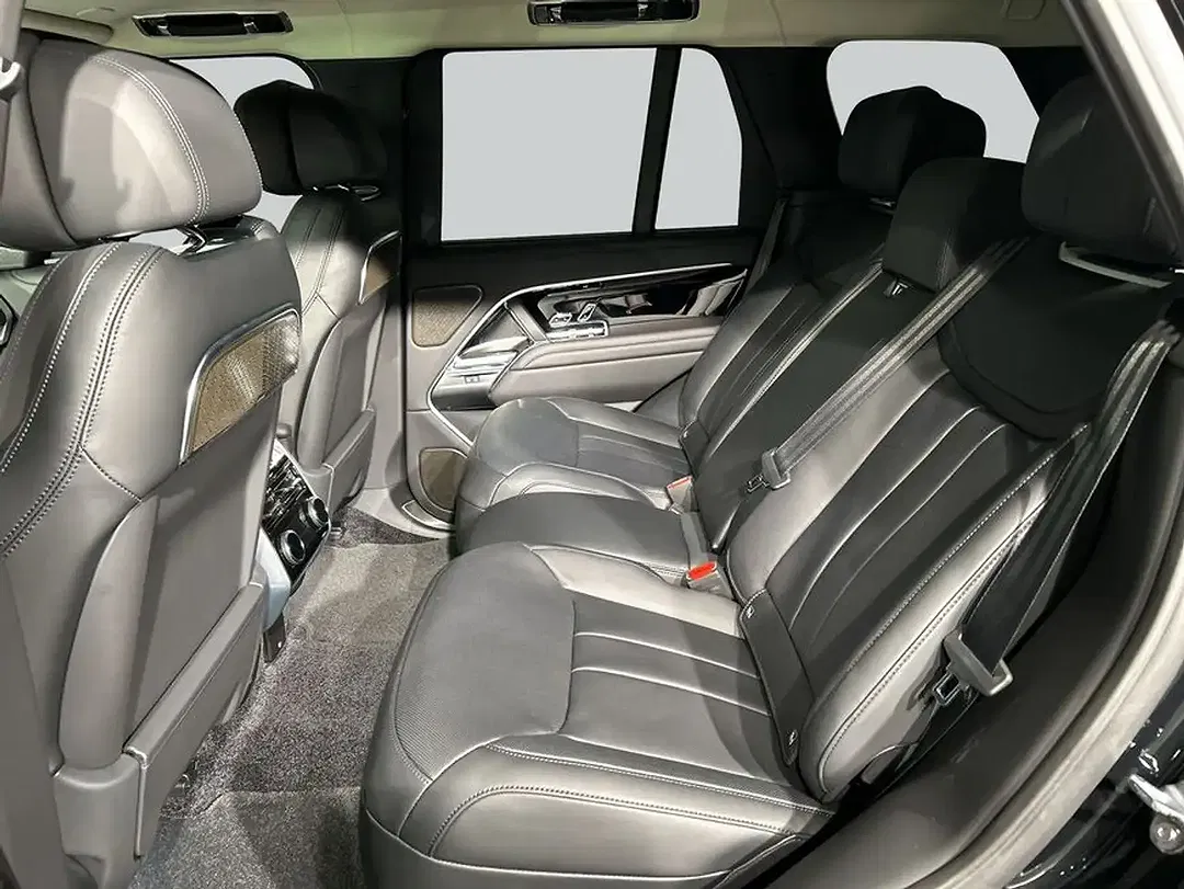 Land Rover Range Rover P550e Hybrid Autobiography - Thumbnail 6