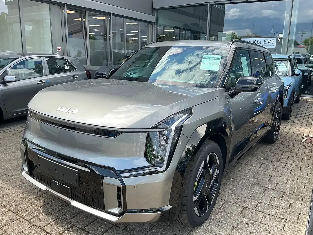 Kia EV9 GT - foto 1