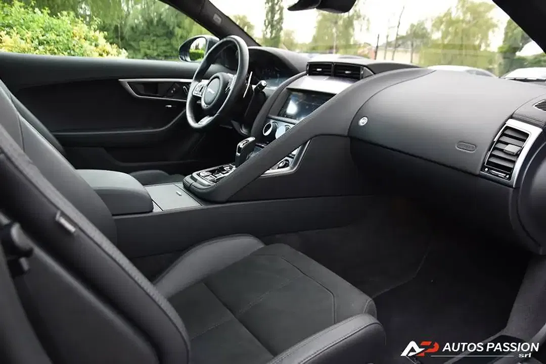Jaguar F-Type P300 2.0 Coupe R-Dynamic - Thumbnail 12