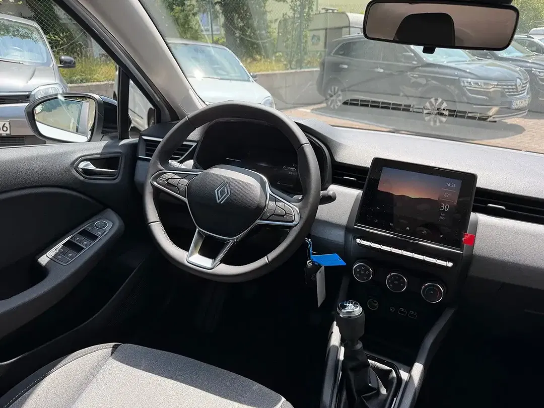 Renault Clio TCe Evolution - Thumbnail 6