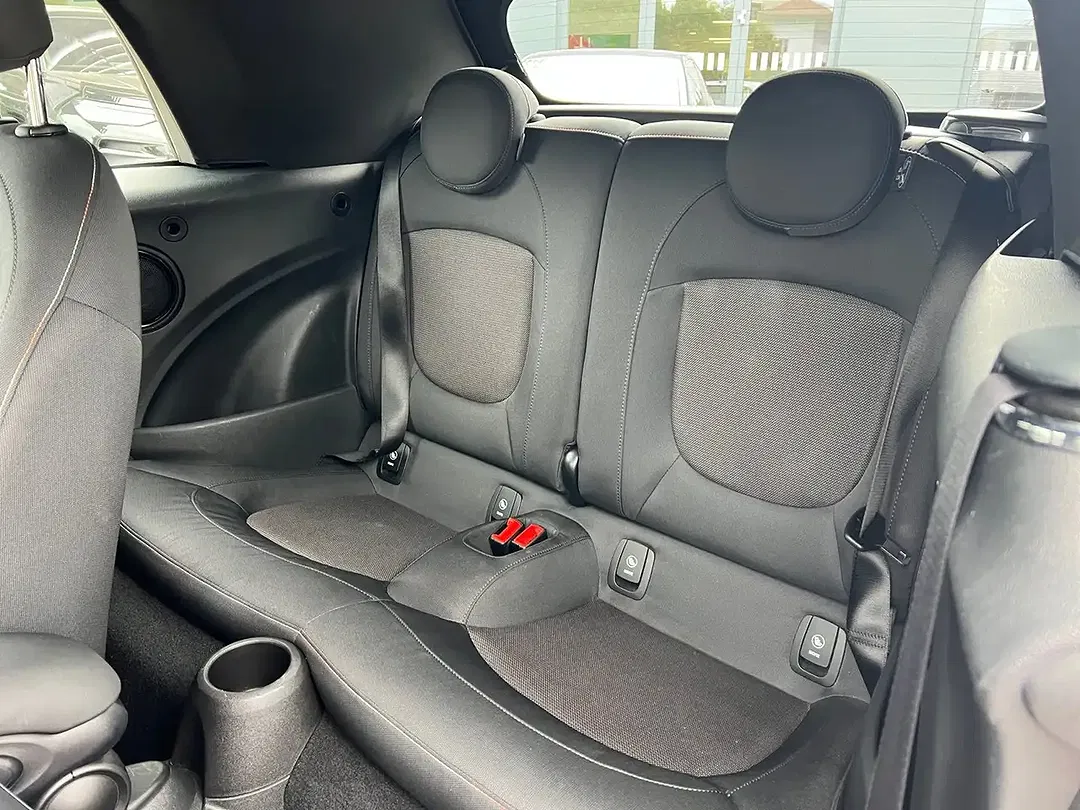 MINI One Cabrio - Thumbnail 14