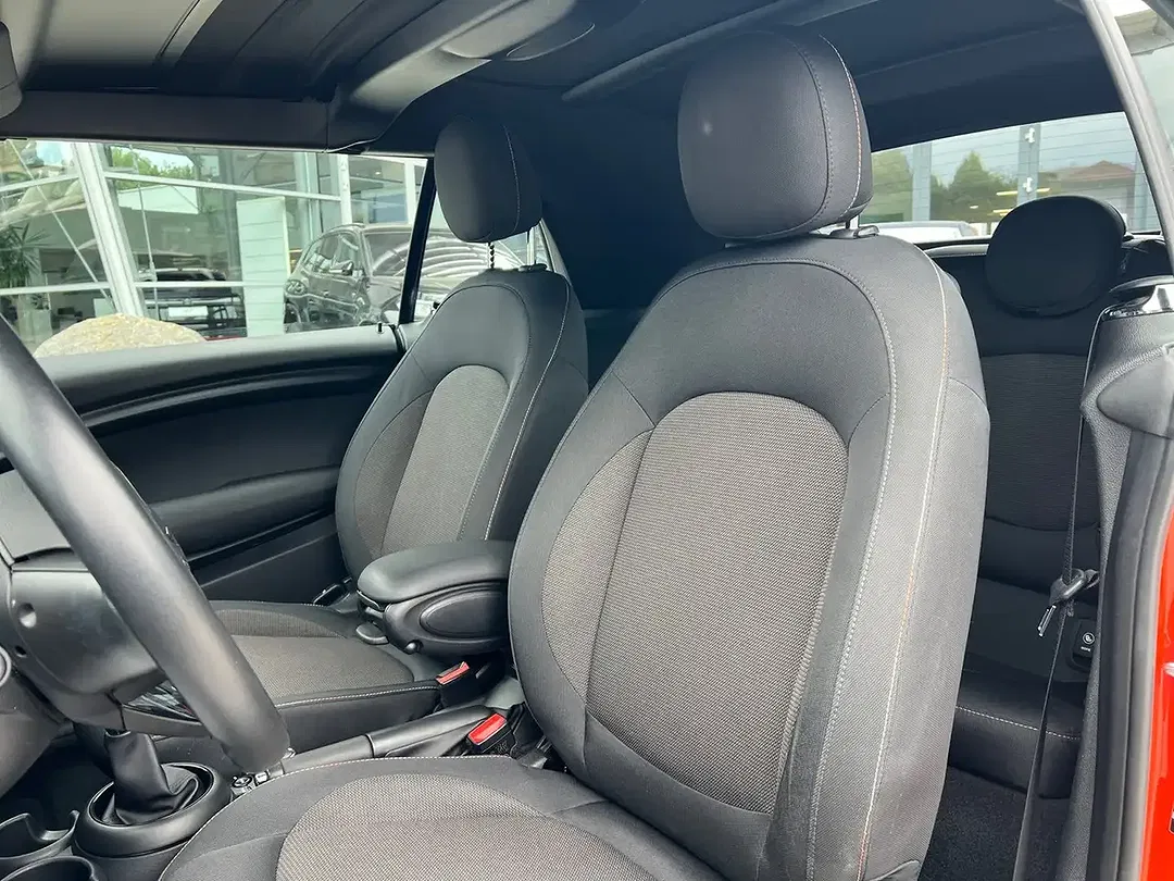 MINI One Cabrio - Thumbnail 6