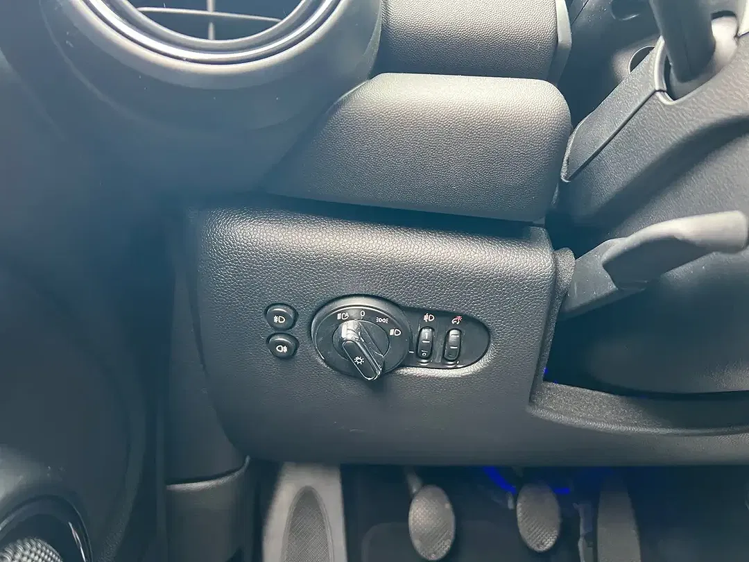 MINI One Cabrio - Thumbnail 8