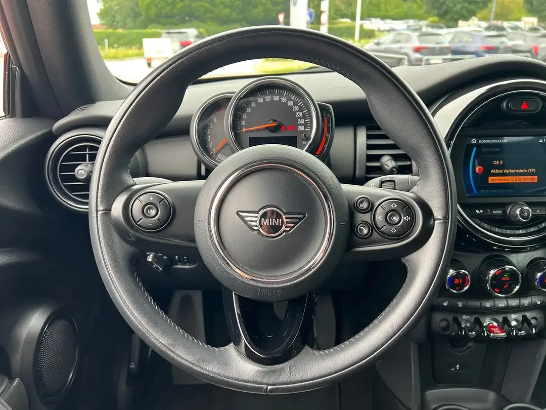 MINI One Cabrio - Thumbnail 9