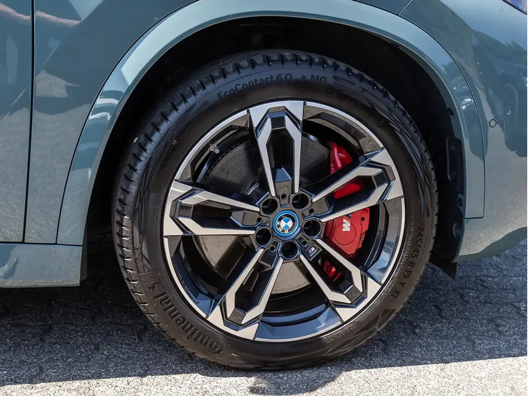 BMW iX1 xDrive M Sport Pro - Thumbnail 9