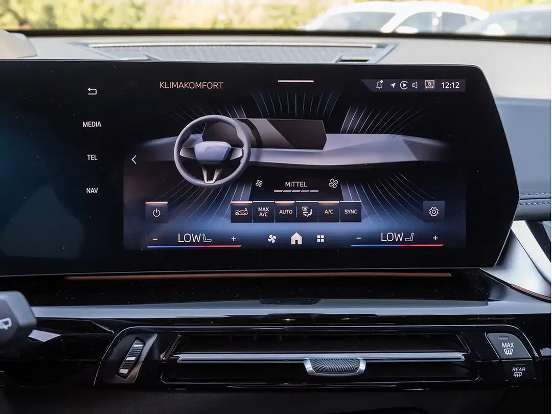 BMW iX1 xDrive M Sport Pro - Thumbnail 13