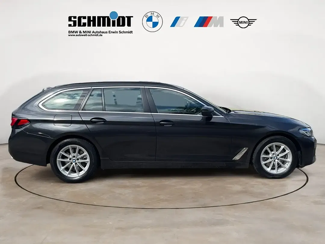 BMW 520 xDrive Touring - Thumbnail 7