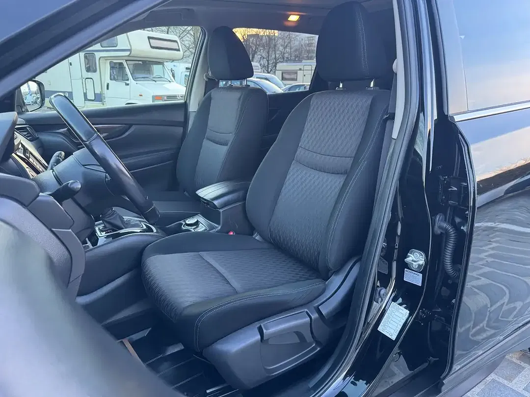 Nissan X-Trail 4x4 N-Tec - Thumbnail 13