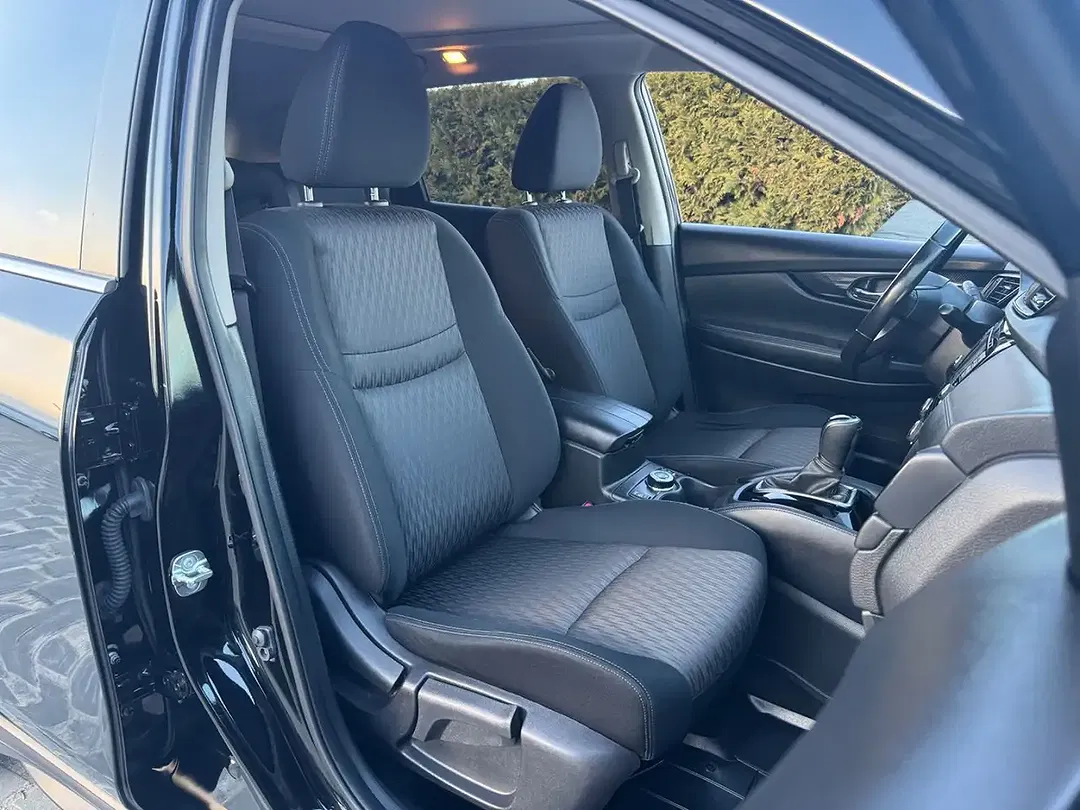 Nissan X-Trail 4x4 N-Tec - Thumbnail 16