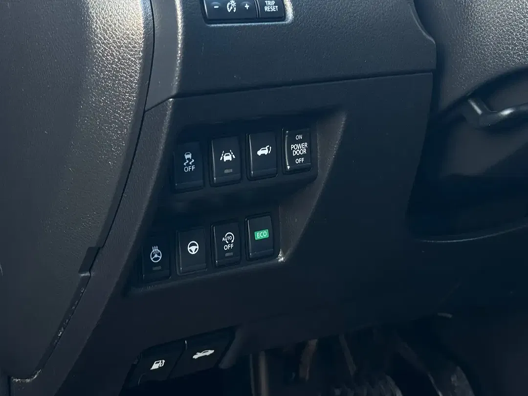 Nissan X-Trail 4x4 N-Tec - Thumbnail 19