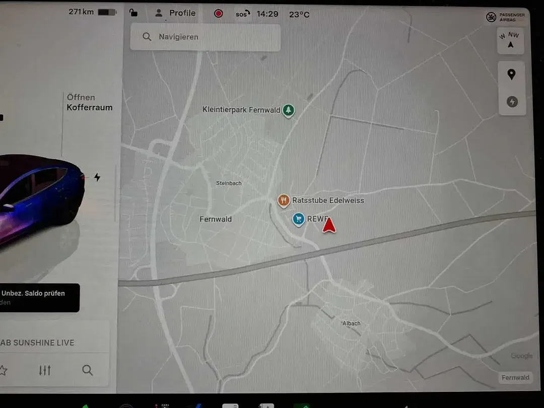 Tesla Model 3 RWD - Thumbnail 12