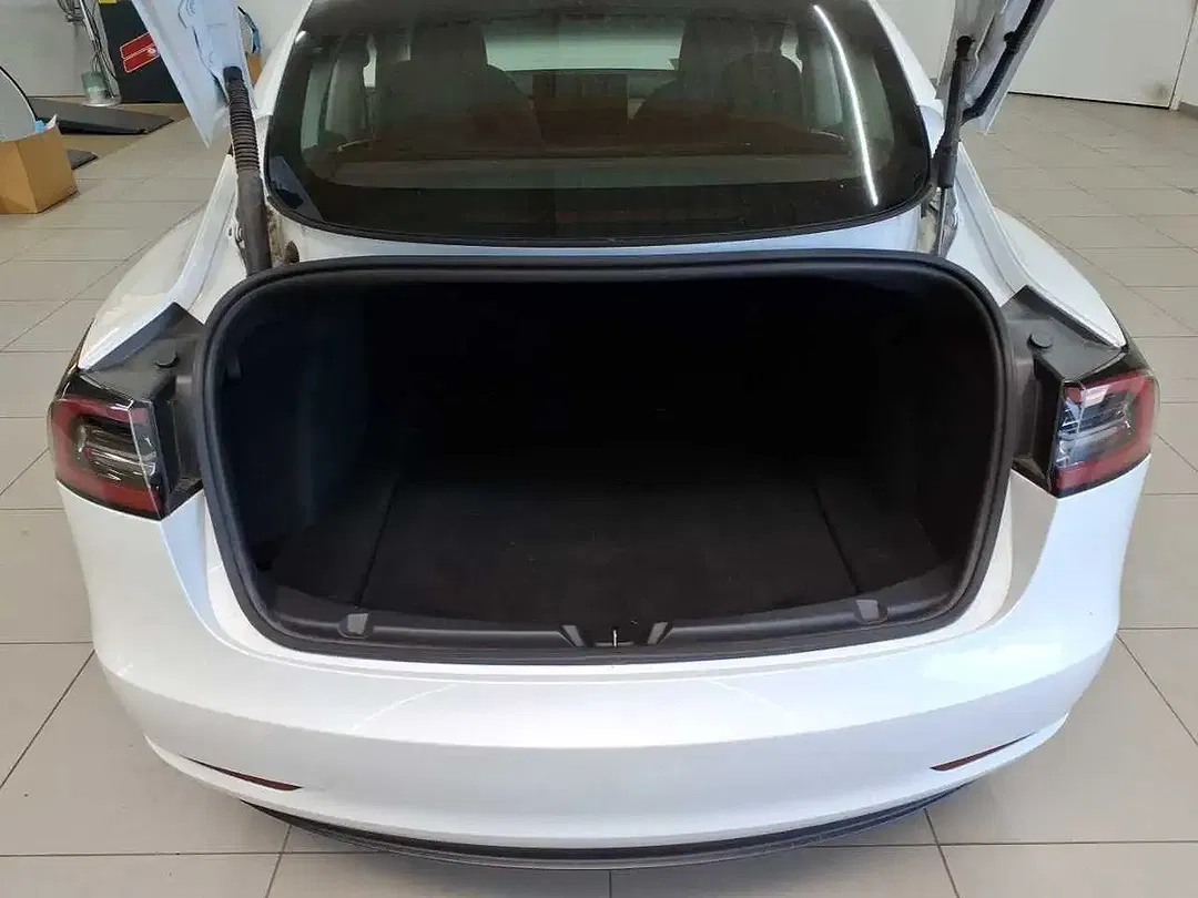 Tesla Model 3 RWD - foto 15
