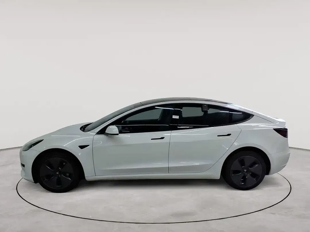 Tesla Model 3 RWD - Thumbnail 6