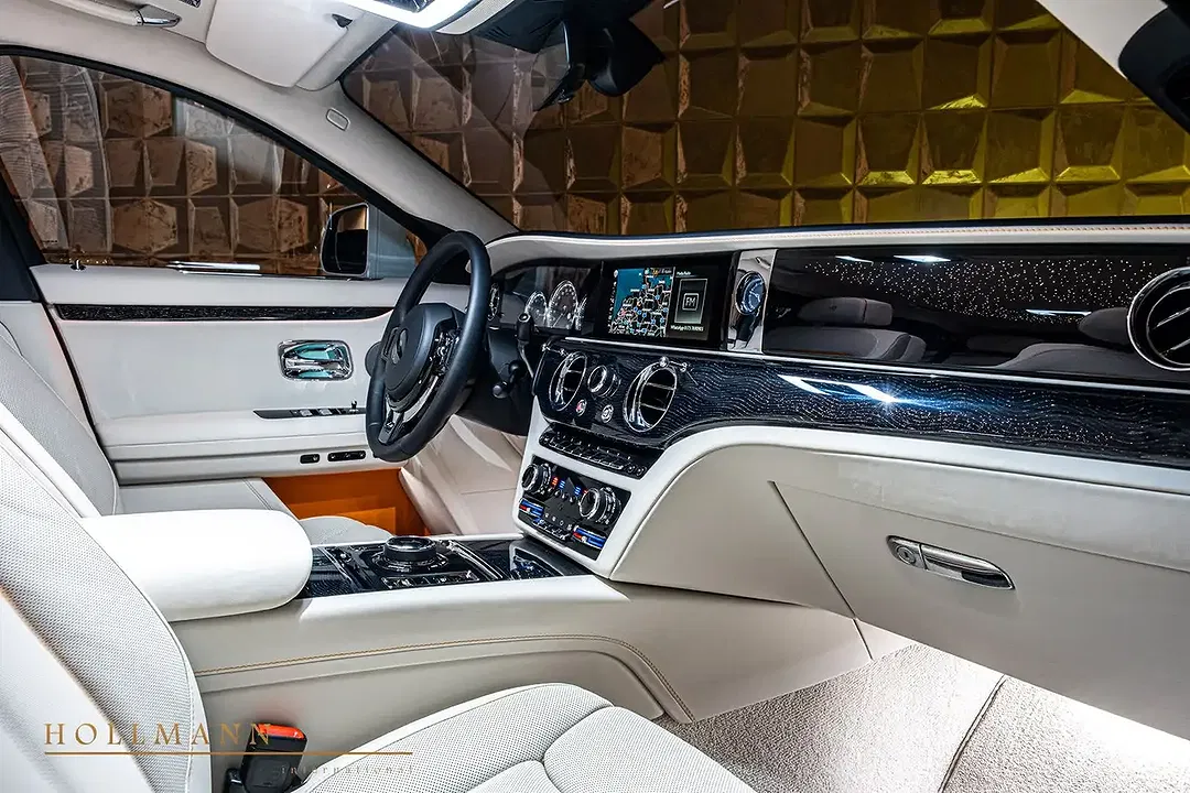 Rolls-Royce Ghost - Thumbnail 11