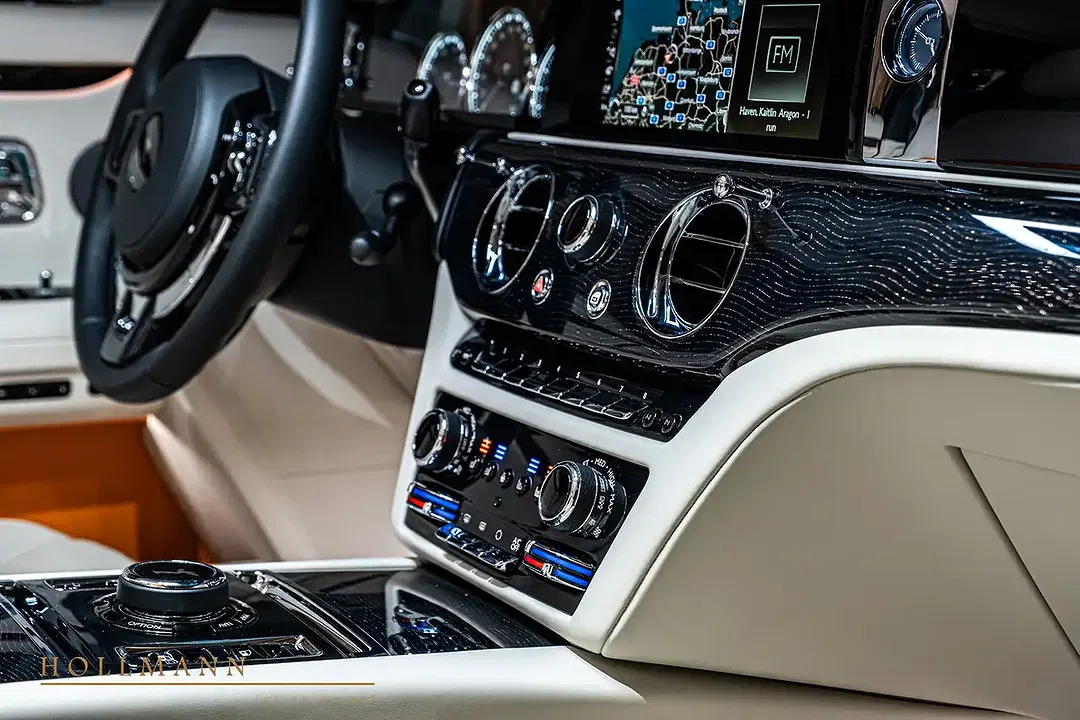Rolls-Royce Ghost - Thumbnail 13