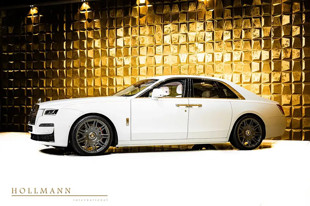Rolls-Royce Ghost - Thumbnail 3