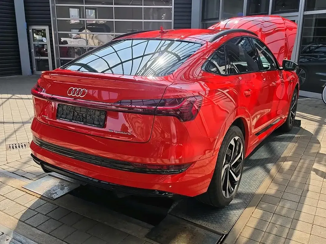 Audi e-tron 55 Sportback S line - Thumbnail 6