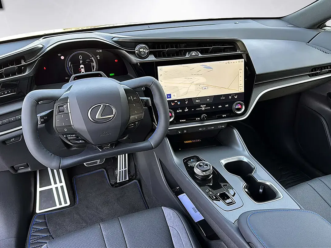 Lexus RZ DIRECT4 F SPORT - Thumbnail 8