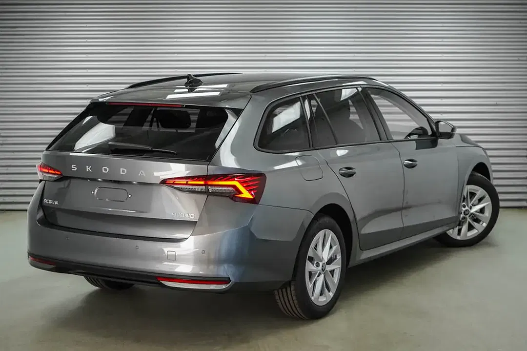 Skoda Octavia 1.5 TSI MHEV DSG Selection - Thumbnail 3