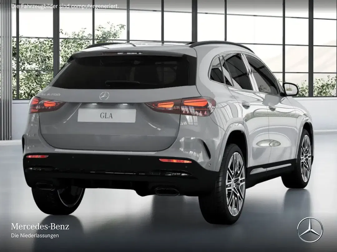 Mercedes-Benz GLA 200 7G-TRONIC AMG Night - Thumbnail 3