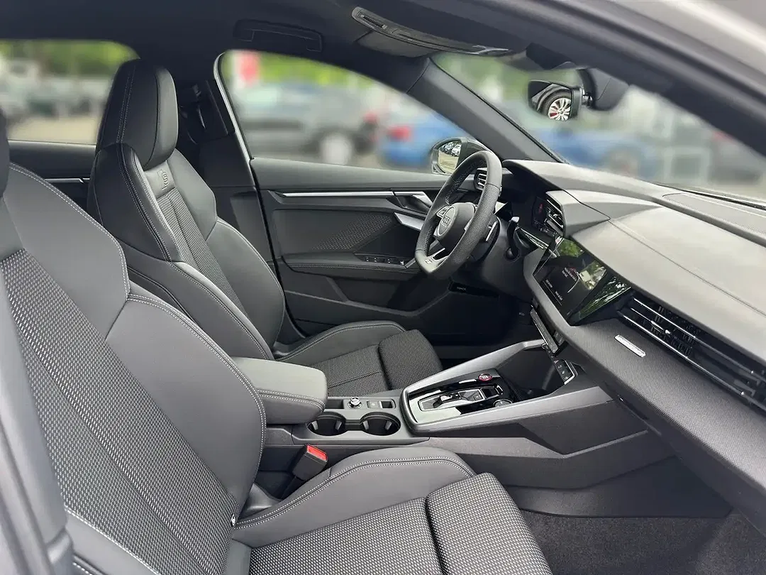 Audi S3 TFSI S tronic - Thumbnail 9