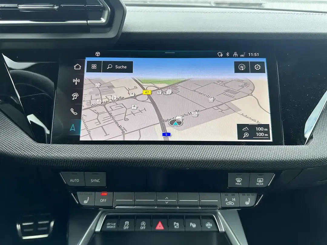 Audi S3 TFSI S tronic - Thumbnail 13