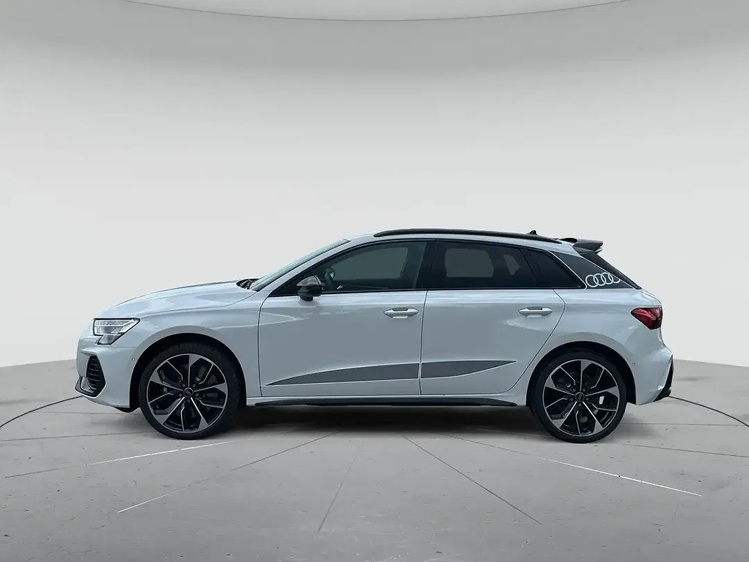 Audi S3 TFSI S tronic - Thumbnail 3