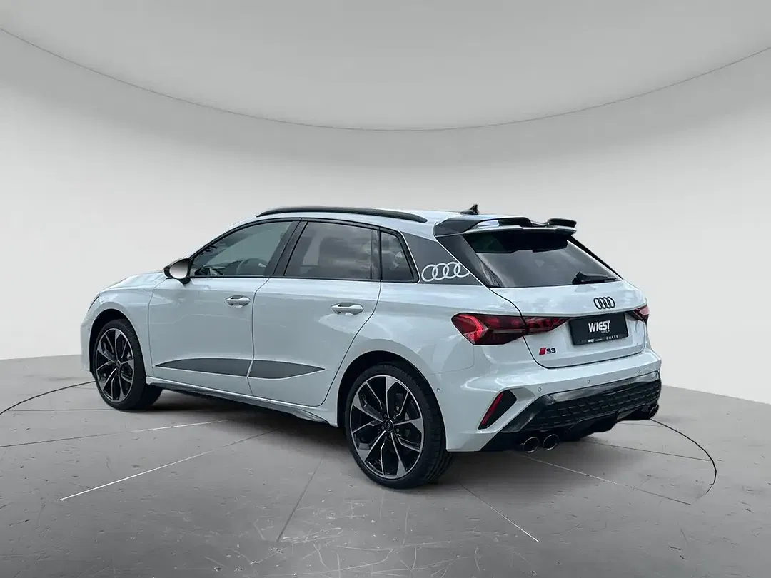 Audi S3 TFSI S tronic - Thumbnail 4