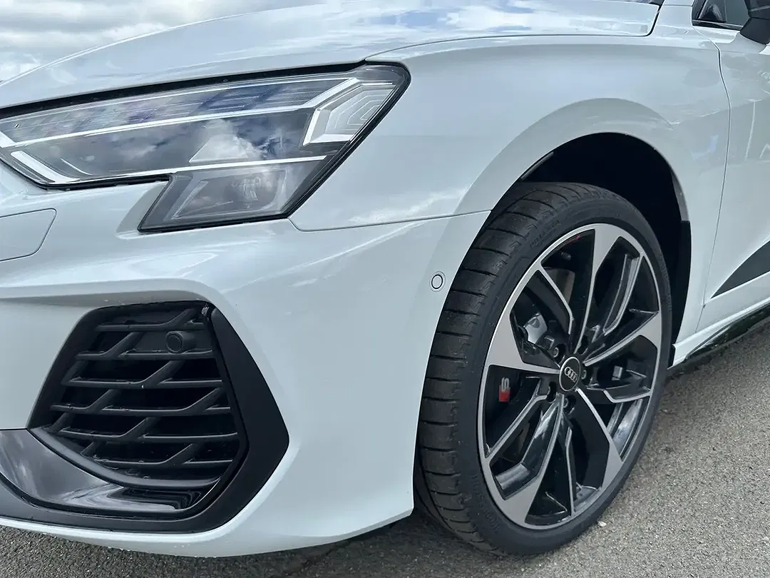 Audi S3 TFSI S tronic - Thumbnail 6