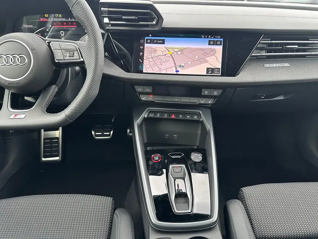 Audi S3 TFSI S tronic - Thumbnail 7