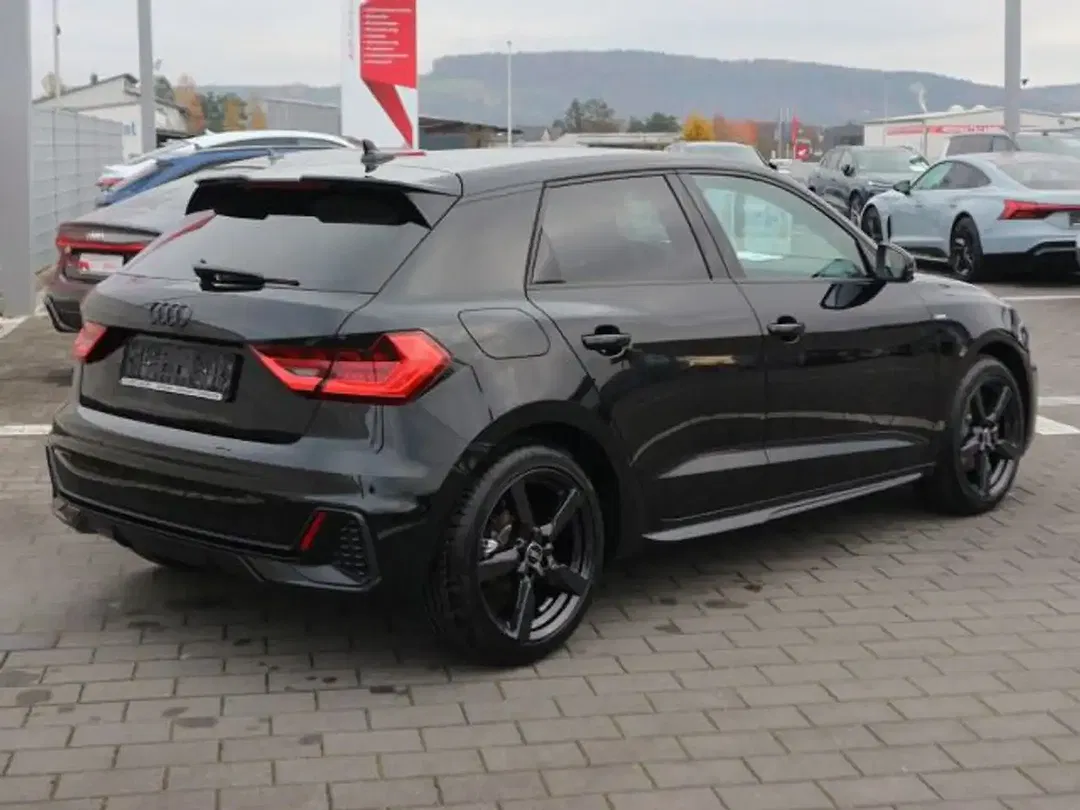 Audi A1 30 TFSI S tronic S line - Thumbnail 3