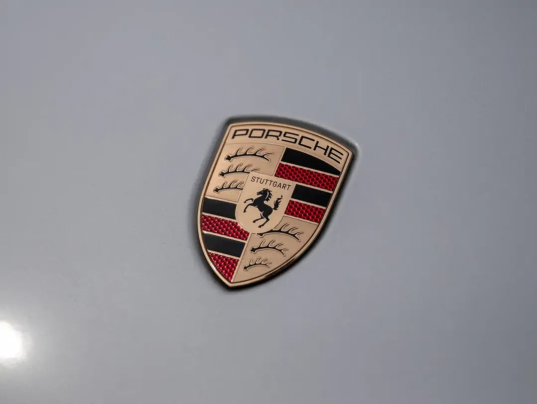 Porsche Taycan S/T - Thumbnail 11