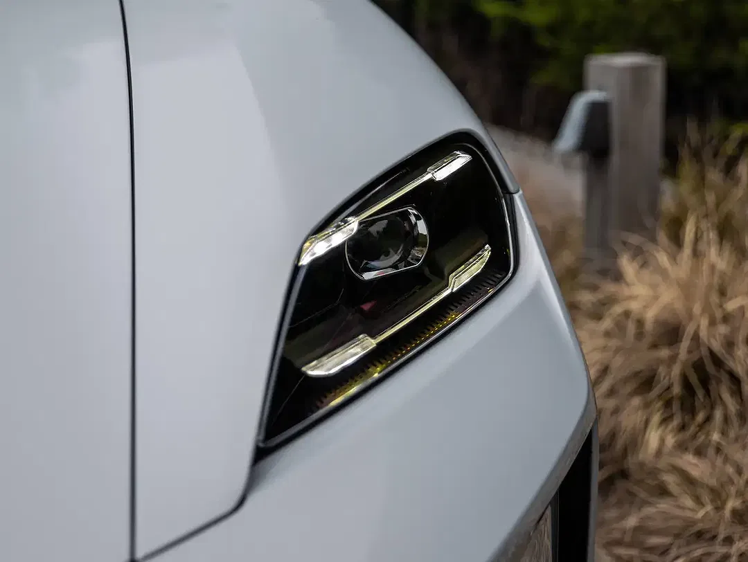 Porsche Taycan S/T - Thumbnail 13