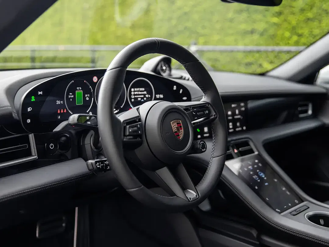 Porsche Taycan S/T - Thumbnail 7
