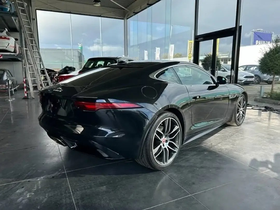 Jaguar F-Type P300 2.0 R-Dynamic - Thumbnail 3