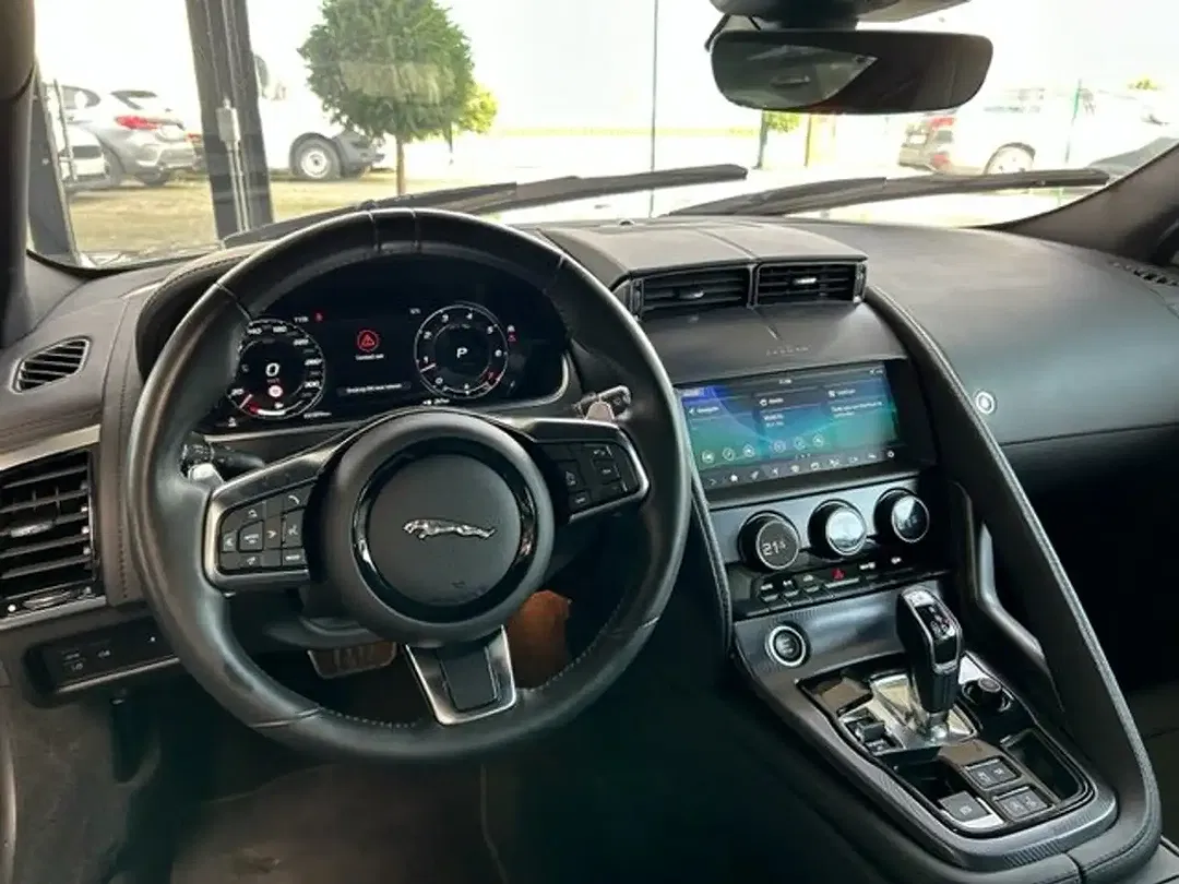 Jaguar F-Type P300 2.0 R-Dynamic - Thumbnail 8
